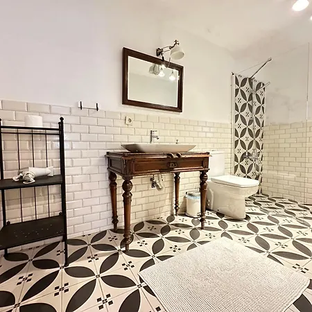 Nefes Ada Tas Bina - Bahce Kati Appartement *