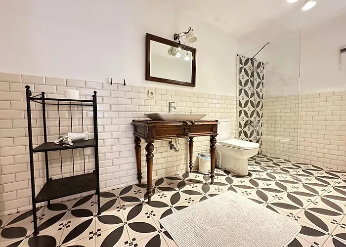 Nefes Ada Taş Bina - Bahçe Katı Apartamento *